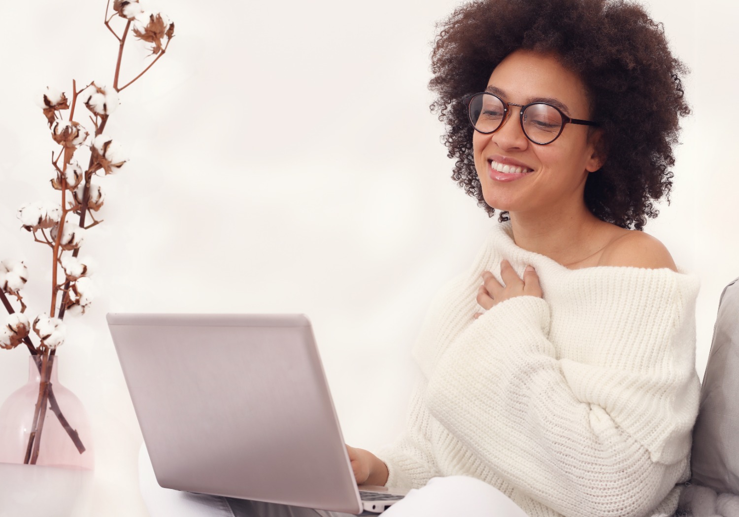 woman on her laptop talking with her therapist